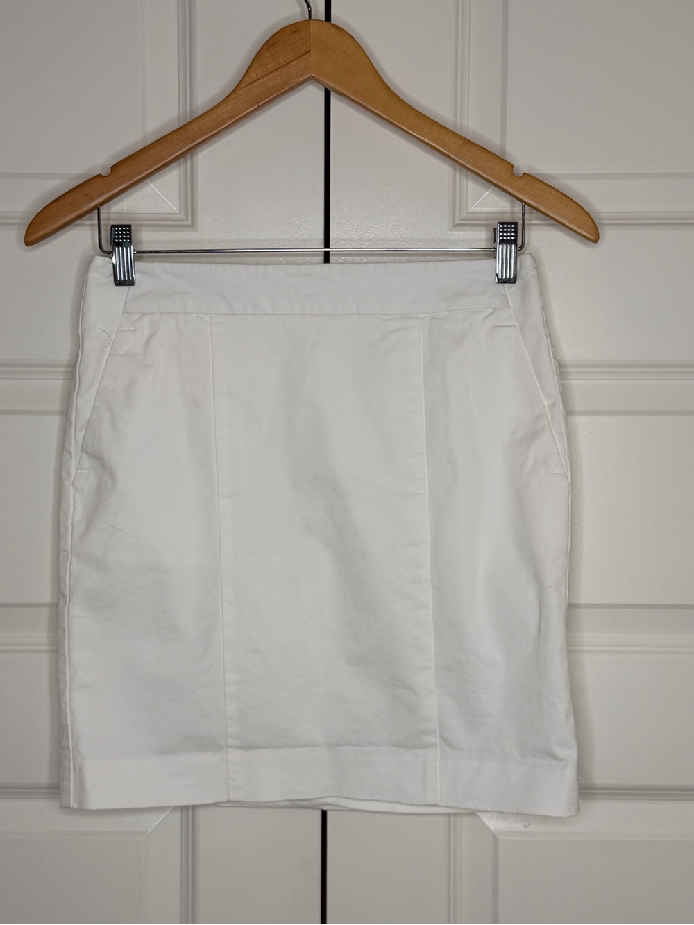 Ann Taylor White Straight Mini Skirt